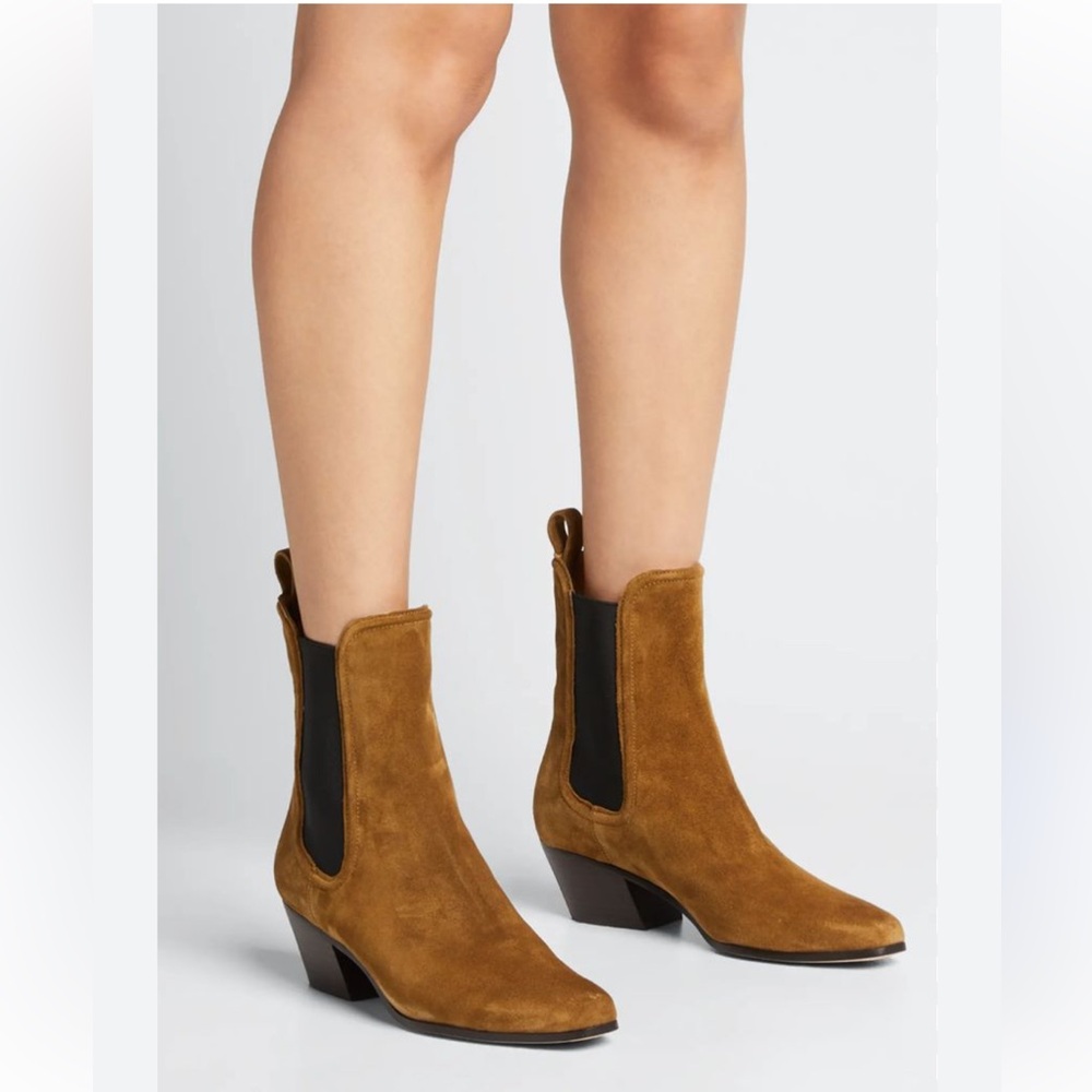 VERONICA BEARD
Lada Chelsea Boot In
Caramel
$250 women size 6 NEW